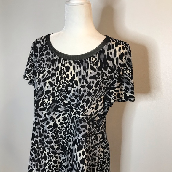 Dressbarn Leopard Short Sleeve Shirt Blouse Gray L - Picture 2 of 7